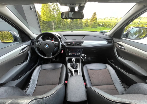 BMW X1 cena 42900 przebieg: 220000, rok produkcji 2012 z Radomsko małe 121